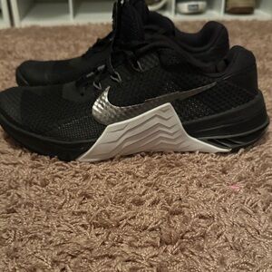 Nike Women’s Black and Gray METCON Shoes